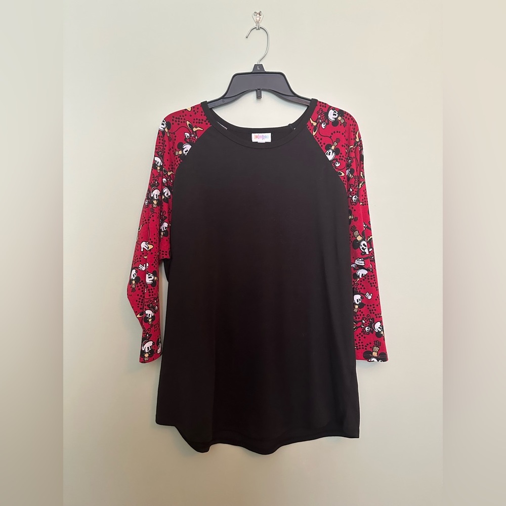EUC LuLaRoe Disney’s Minnie Mouse Ragland top.